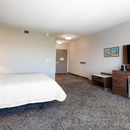 Hampton Inn & Suites Edmonton St. Albert, Ab Экстерьер фото